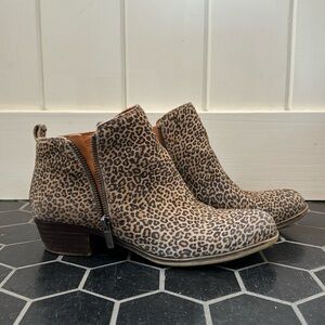 Lucky Brand Woman’s Basel Ankle Bootie